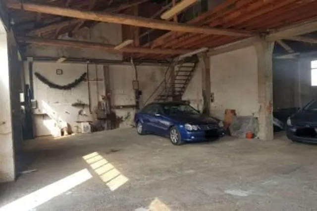 NAVE EDIFICABLE EN EL CORAZÓN DE TAPIA DE CASARIEGO — 8