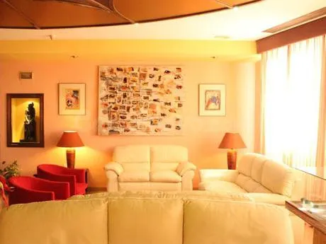 Hotel 5300m² en alquiler - La Palmera - Manuel Siurot