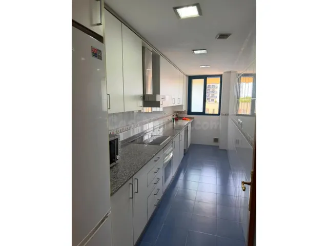 Piso en Venta en Urbanización con Piscina - foto 5