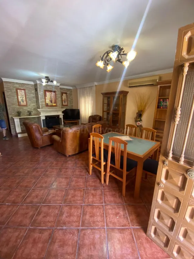 Estupenda casa de una sola planta con 1814 metros de parcela - foto 3