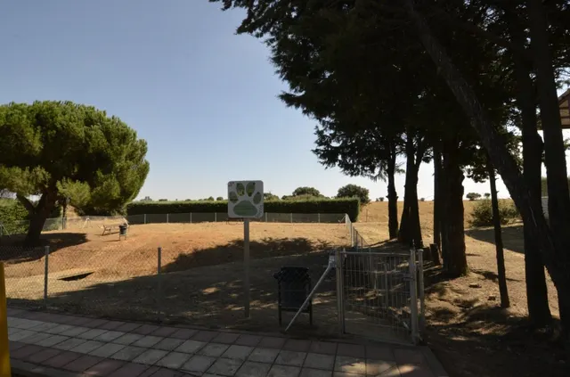 Urbis te ofrece un terreno Urbano en venta en Carrascal de Barregas zona URB. PEÑASOLANA, Salamanca. — 22