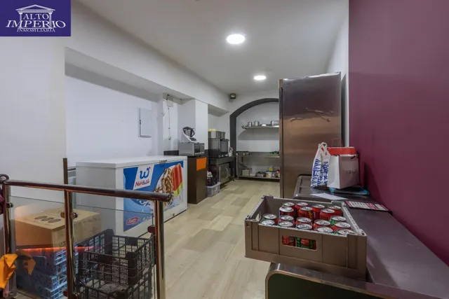 Invierte en una ubicación privilegiada en el corazón de Granada — 17