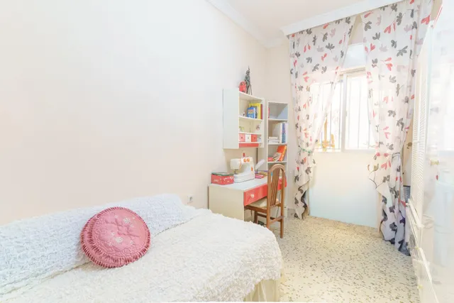 ✨ Amplitud y ubicación: 4 dormitorios junto al centro — 14