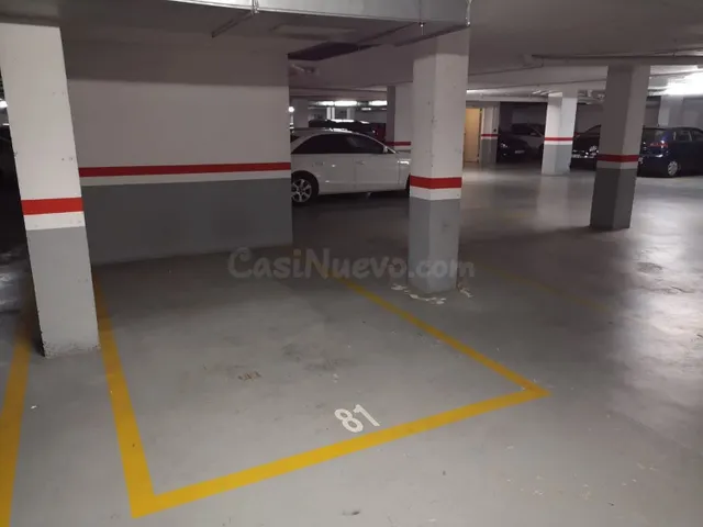 Plaza de garaje en Requena – Edificio Alfonso X - foto 2