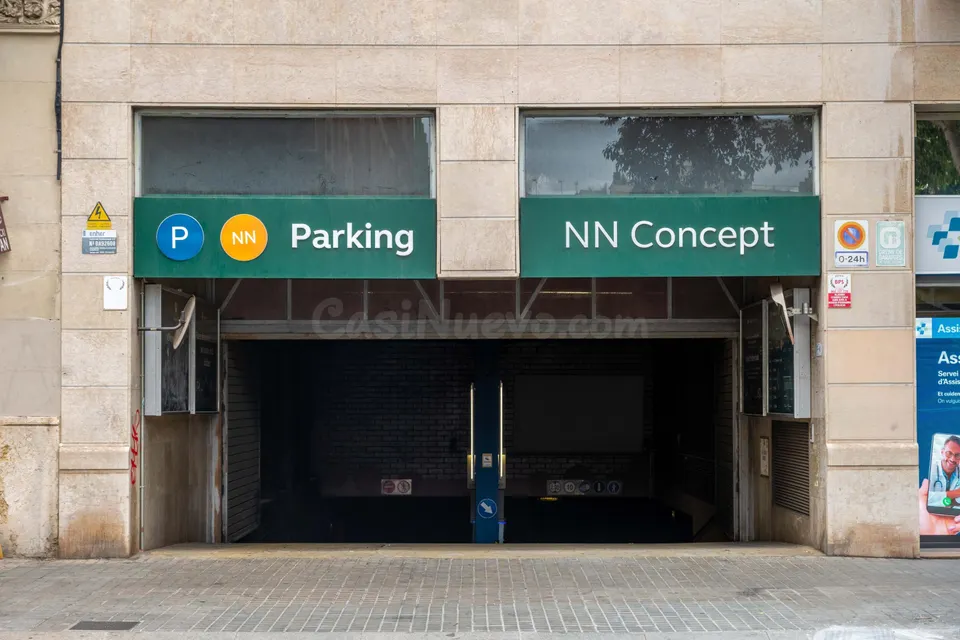 Plaza parking 10m² cerca Eixample Barcelona