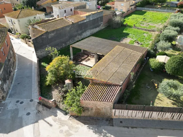 La Tallada d’Empordà | Oportunidad única: amplio terreno en  - foto 4