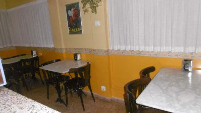 Local cafetería en alquiler en Galerias Franquet en el centro de la ciudad — 4
