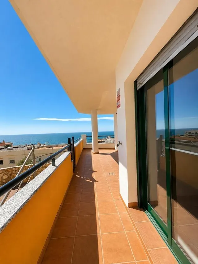 Piso en esquina con vistas al mar y acceso directo a piscina | Torrequebrada — 23