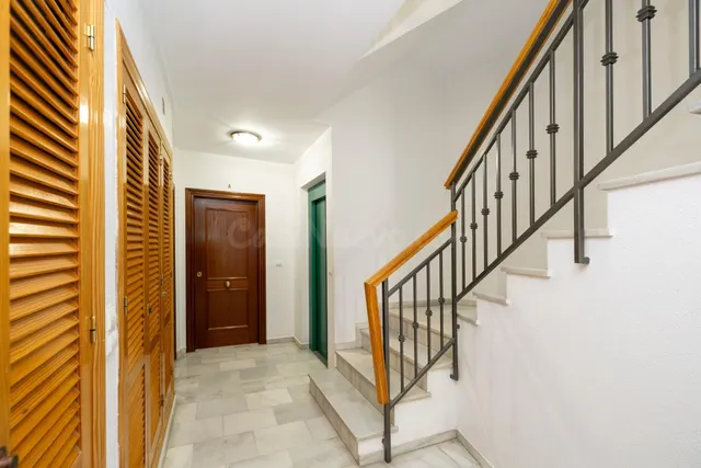 ALQUILER A EMPRESAS Amplio piso de 3 dorm hasta 6 personas,  - foto 2