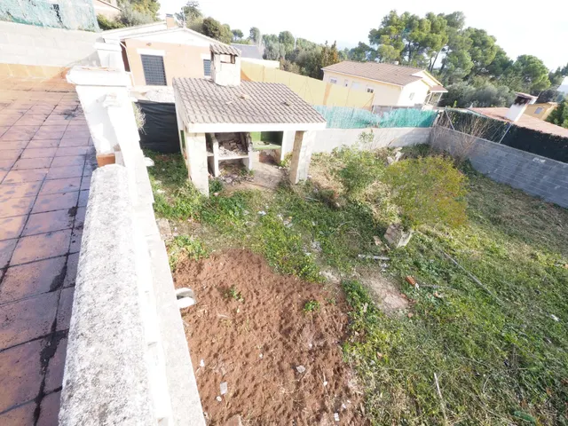 SE VENDE CASA EN LA TORRE DE CLARAMUNT, URBANIZACIÓN LES PIN - foto 4