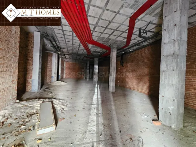 AMPLIO LOCAL COMERCIAL EN BRUTO/TRASTERO EN FUENGIROLA ZONA  - foto 4