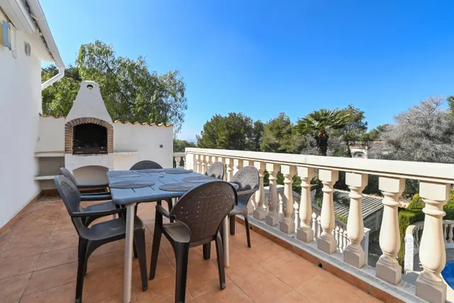 Villa Bosque. Villa de cinco dormitorios en venta en Jávea. — 11