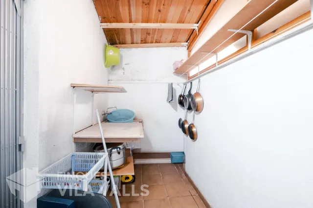 Casa en el centro de Sant Feliu de Codines con parking — 12