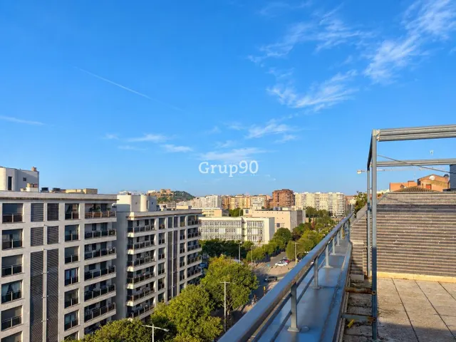 EXCLUSIVO ÁTICO TRÍPLEX CON GRAN TERRAZA DE 79 M2, 4 BALCONE - foto 5