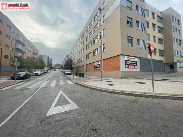 LOCAL COMERCIAL EN ARGANDA DEL REY — 3