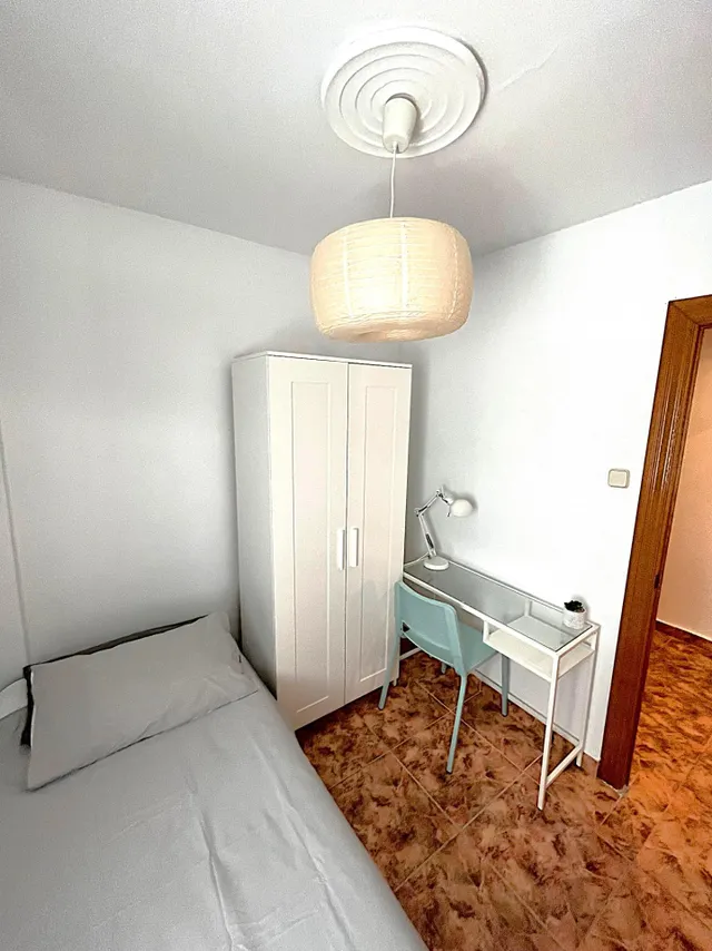 Piso de tres dormitorios en Monteolivete. — 10
