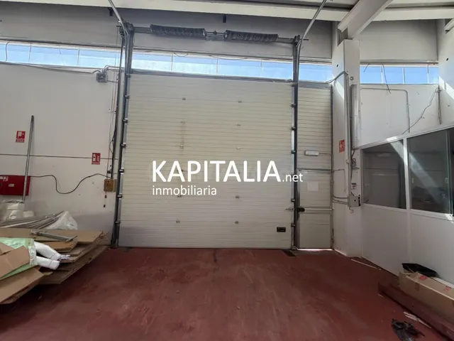 Nave de grandes dimensiones en Atzaneta de Albaida. - foto 3