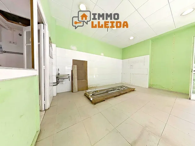 OPORTUNIDAD Local céntrico en Balaguer — 12
