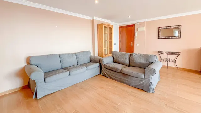 Piso reformado con espectaculares vistas al mar en San Pedro Alcántara, Marbella — 22