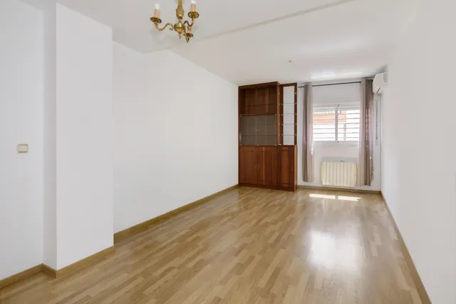 Piso en Armilla Centro con patio de 46 m2, 2 dormitorios y metro — 4