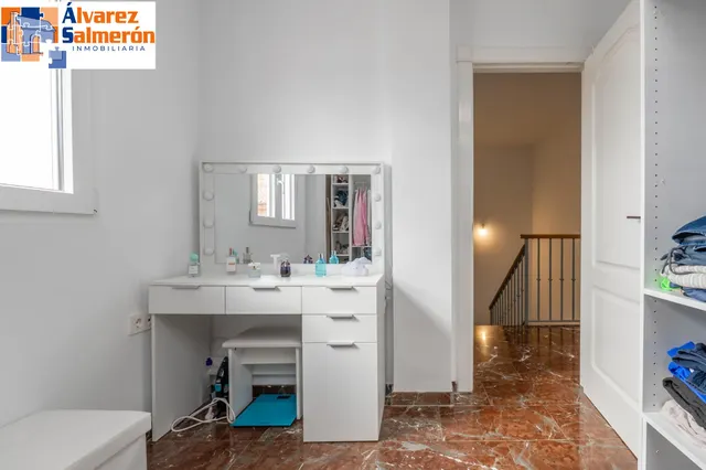 Encantadora Casa Reformada en Ogijares con Vistas y Espacios para Disfrutar — 20