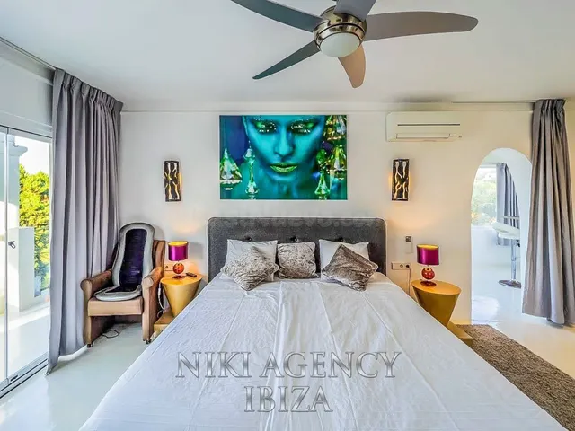Casa-Chalet en Venta en Santa Eularia Des Riu Baleares — 17