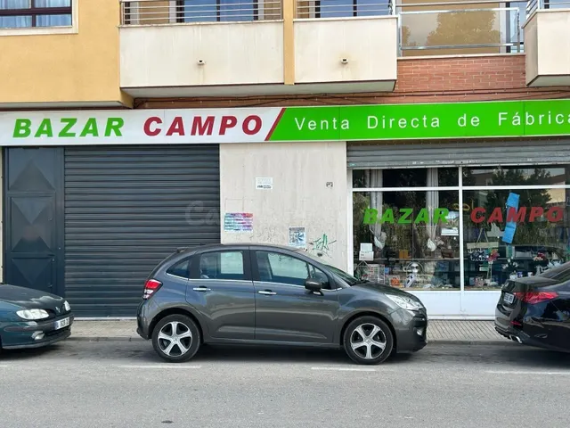 Local comercial a pie de calle en Aspe. 653 m2 mas 360 m2 de