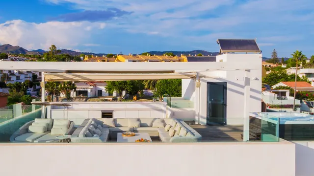 Spectacular Beachfront Designer Villa in Marbella — 13