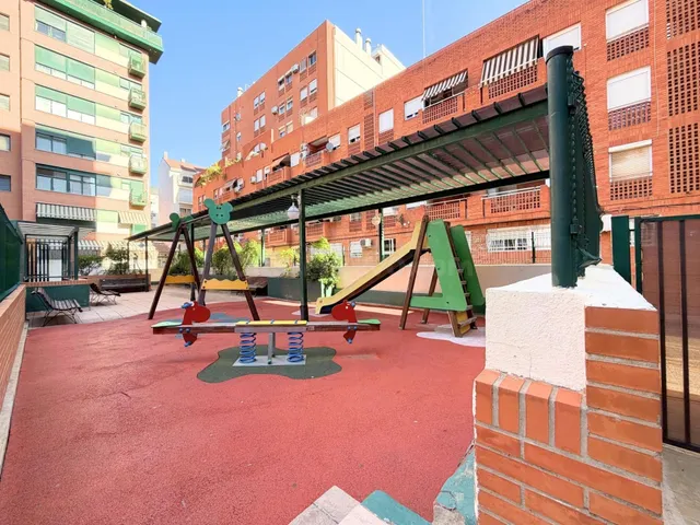 Alquiler de Piso 2 Dormitorios 2 Baños Piscina - foto 5