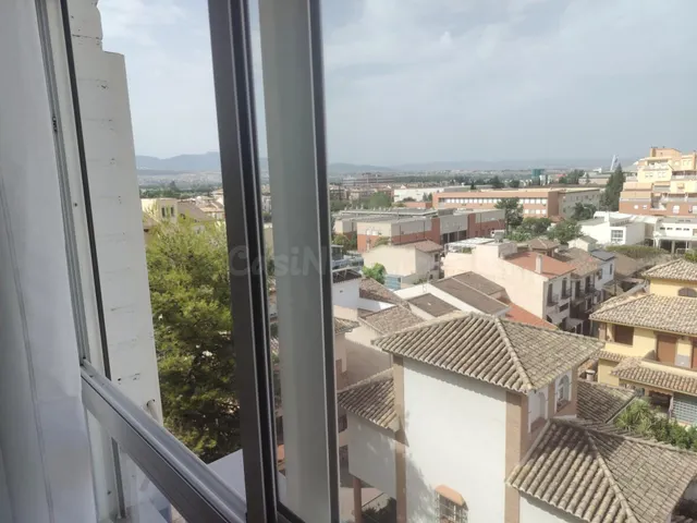 PRECIOSO PISO EN ALQUILER TEMPORAL EN CAMINO BAJO DE HUETOR - foto 4