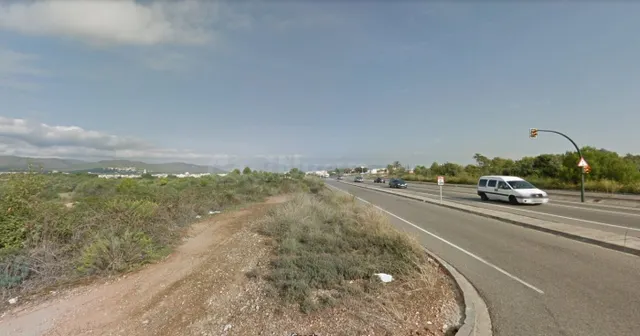 3 Parcelas en carretera para servicios en El Vendrell — 3