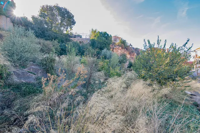 Oportunidad Única: Terreno Urbano en Vélez de Benaudalla - Costa Tropical — 4