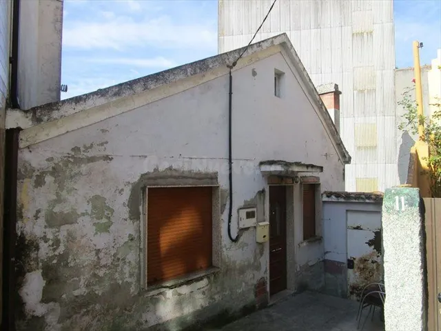 CASA ADOSADA EN VENTA