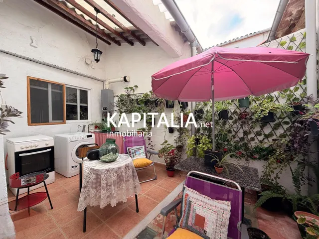 Casa de pueblo con jardin privado en Benialfaqui — 17
