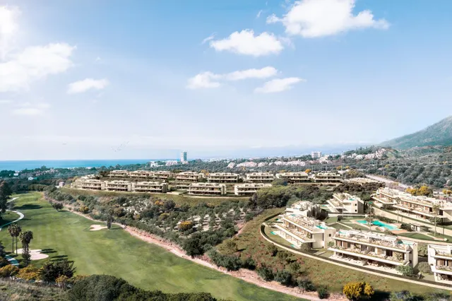 Apartamento planta baja de 3 dormitorios, 3 baños y jardín. Santa Clara Golf, Marbella — 14