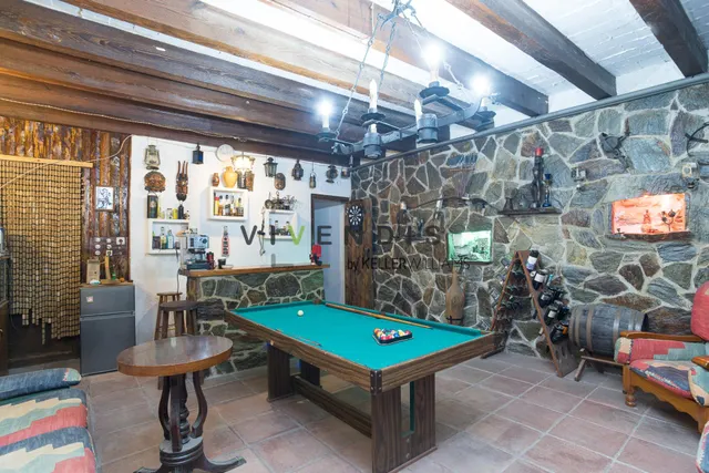 Casa con historia en el casco antiguo de Sant Andreu de la Barca — 50