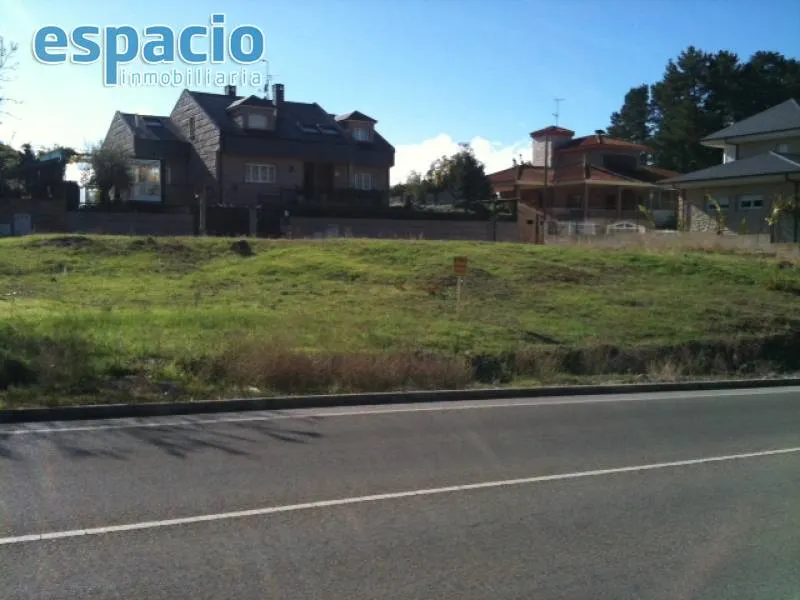 VENTA PARCELA URBANA EN PATRICIA