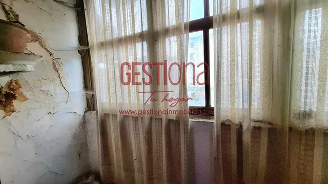 CASA PARA REFORMAR EN EL CENTRO DE RAMALES DE LA VICTORIA. — 34
