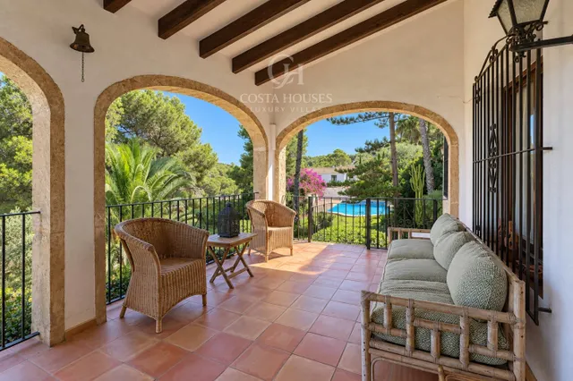 VILLA JARDI · DOBLE PARCELA, JARDINES MADUROS Y VISTAS AL MONTGÓ EN EL TOSALET JÁVEA — 28