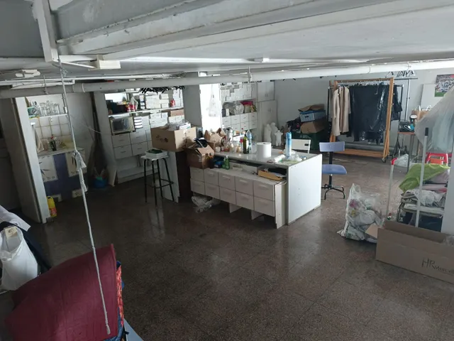 Amplio Local Comercial en Elda. — 6