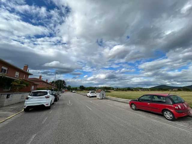 SE ALQUILA ADOSADO EN FUENTES NUEVAS — 34