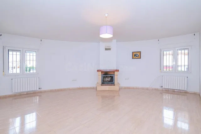 Chalet en venta en la mejor zona de ATARFE — 3