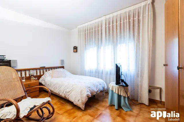 CASA A 4 VENTS A L'AIRESOL D — 32
