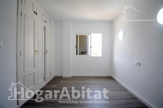 ÁTICO REFORMADO CON TERRAZA Y VISTAS DESPEJADAS AL MONTGÓ — 25