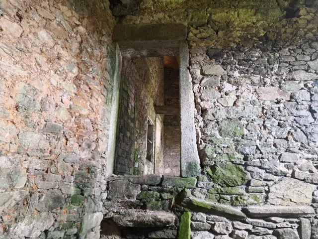 Conjunto de viviendas semirestauradas en Baio — 26