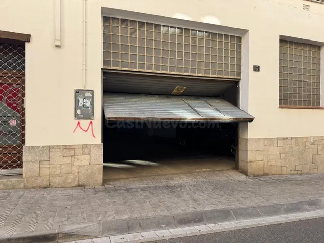 Solar en pleno centro de Roses — Edificable PB+3 - foto 2