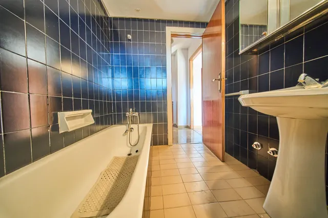 Residencia exclusiva en Paseo del Salón con vistas despejadas — 11