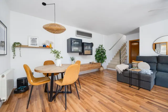 AMPLIO CHALET EN LOS MONTESINOS: 3 HAB, 2 BAÑOS — 22