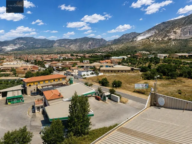 Nave industrial en venta en Dúrcal Situada en una zona estra - foto 3
