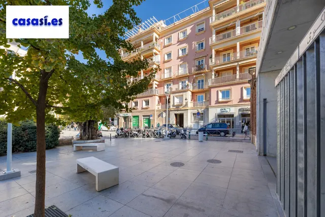 Gran vivienda en Plaza Los Campos - 7 habitaciones — 27